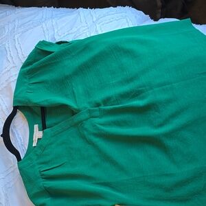 Elegant Kelly Green Blouse for Women